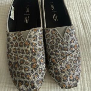 TOMS Glittery Cheetah Print Flats